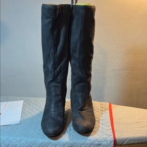 Gray Knee-High Women's Boots.  Size:  8 M